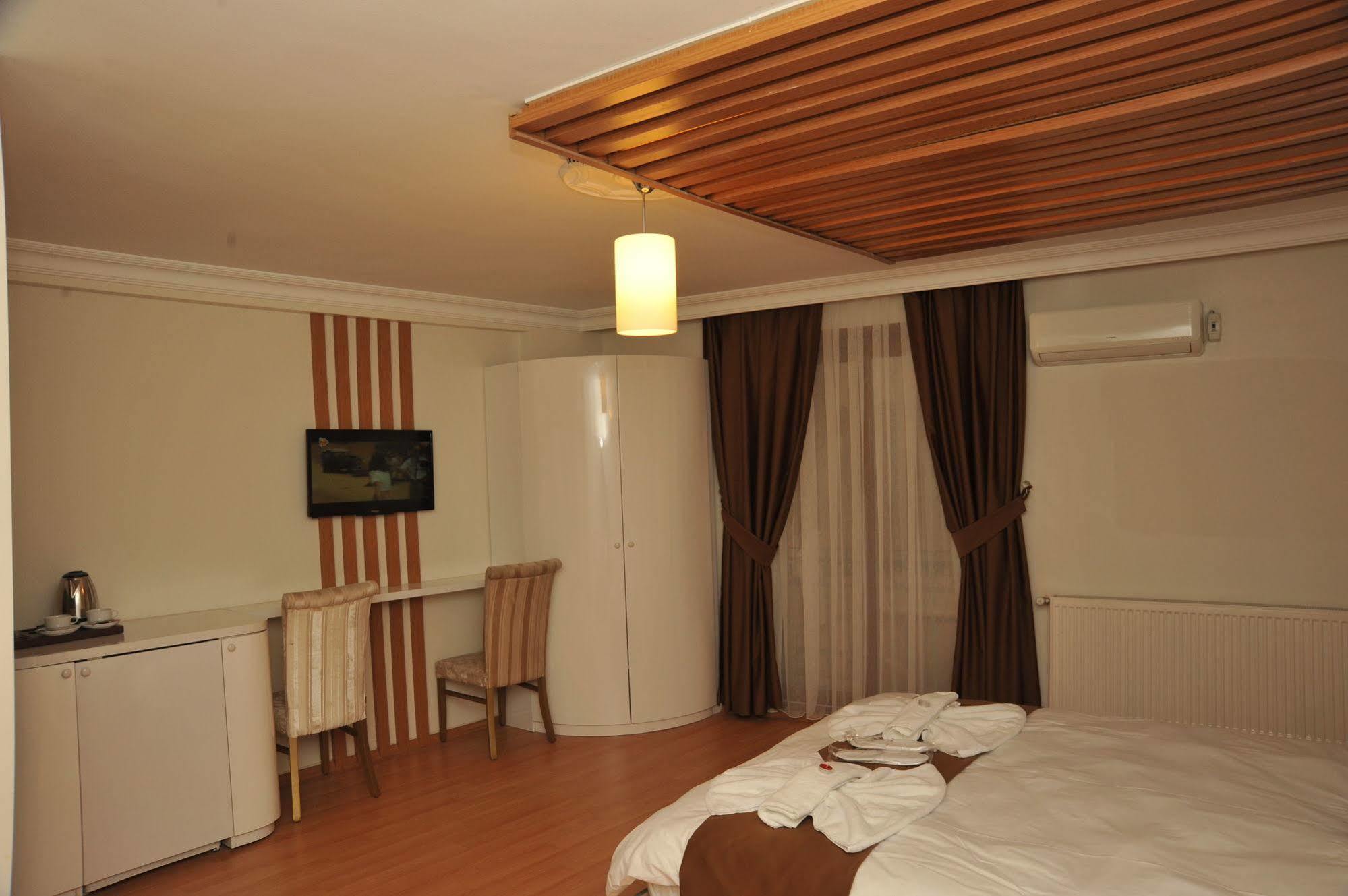 Pera 26 Aparthotel Istanbul Exterior photo